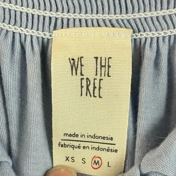 We The Free Darling Off the Shoulder Top M Blue - Picture 3 of 8
